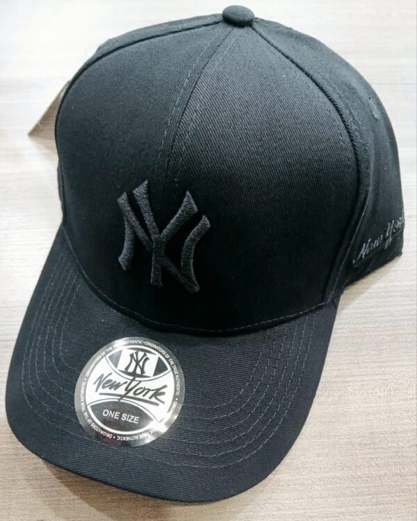 GORRO NEGRO LOGO NY NEWYORK