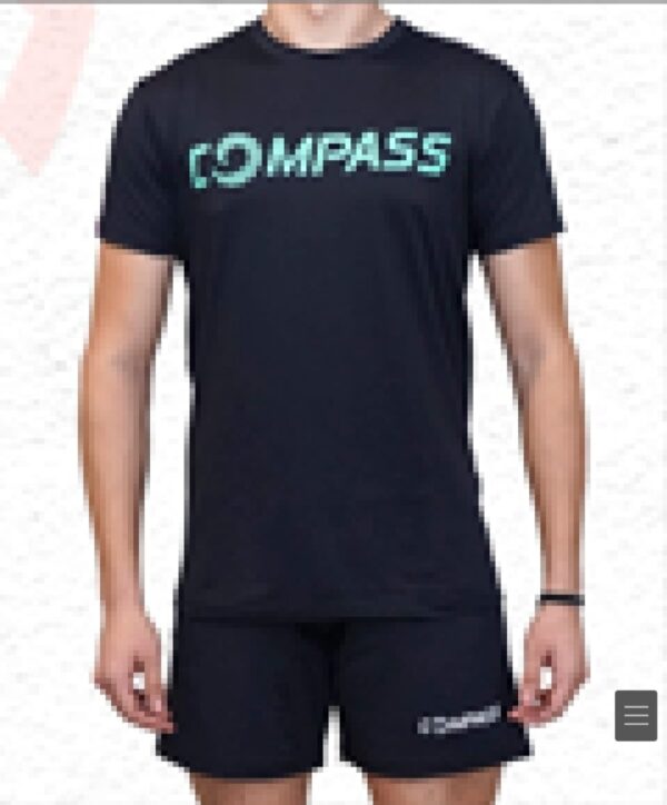 REMERA NEGRA CON VERDE MASCULINO M