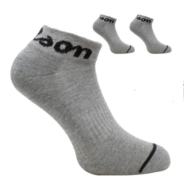MEDIA UNISEX GRIS CON LETRA NEGRA PQX3