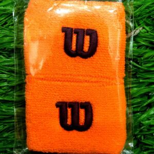 MUÑEQUERA NARANJA CON LOGO NEGRO